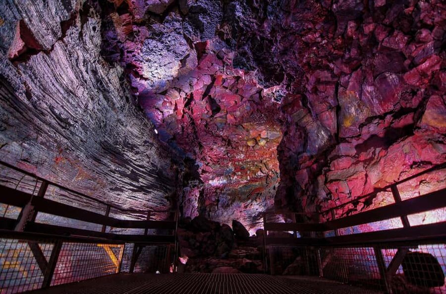 Reykjavik: Evening Lava Tunnel and Northern Lights Hunt - Why the cave may be the evening’s best part