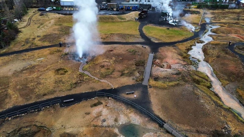 Reykjavík: Golden Circle, 2 Geysers & Geothermal Bakery Tour - Key points before you book