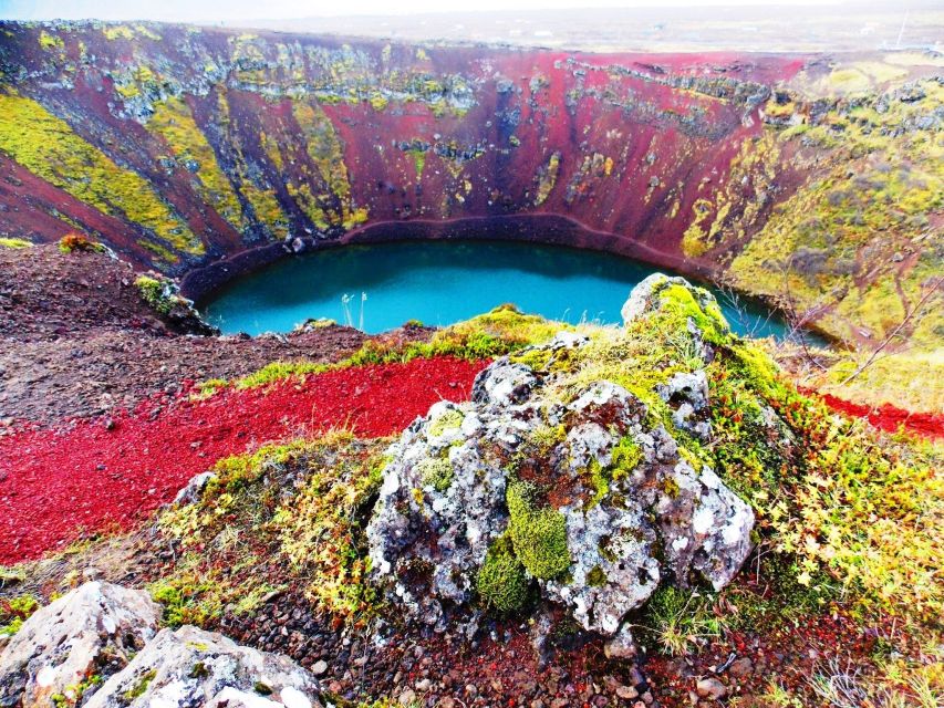 Reykjavik: Golden Circle, Tomato Farm and Kerið Crater Tour - Kerið crater, a colorful final stop