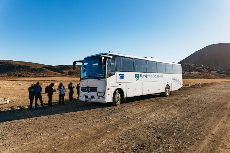 Reykjavik: Guided Tour to Volcano and Reykjanes Geopark - Lunch and the cost of eating in Grindavík