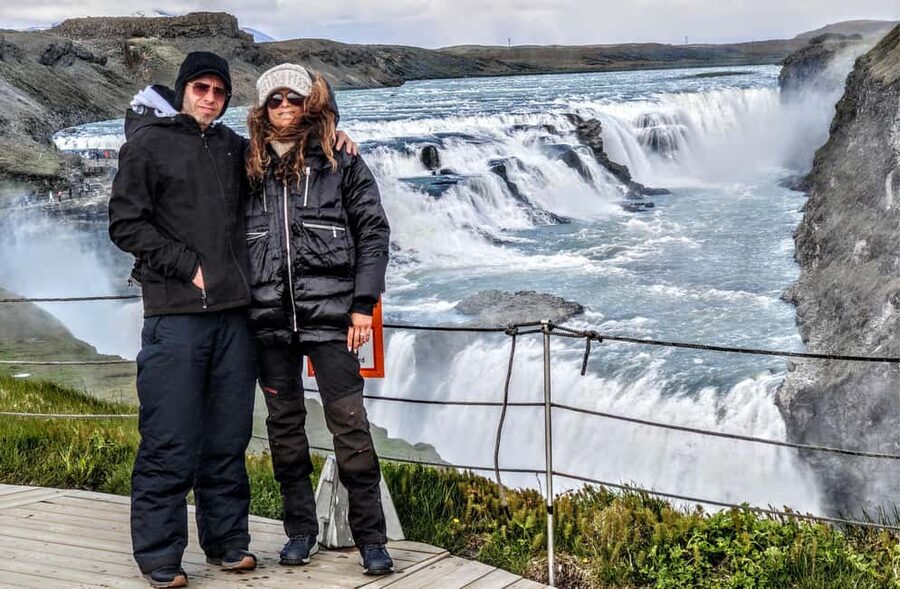 Reykjavík: Private Golden Circle Tour with Kerid Crater - Brúarfoss brings a quieter blue-water stop