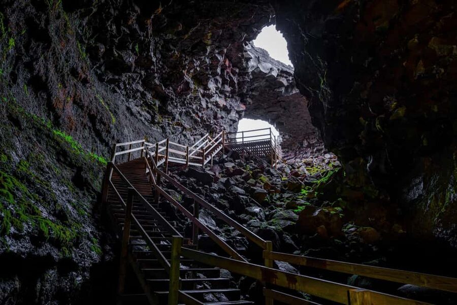 Reykjavik: Silver Circle + Ice Tunnel, Baths, or Lava Cave - The guide can shape the whole day