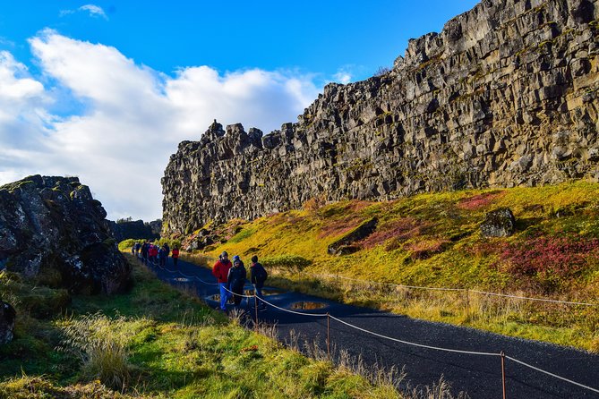 Reykjavik: The Lava Tunnel and Golden Circle Small-Group Tour - Transport, group size, and pickup rules
