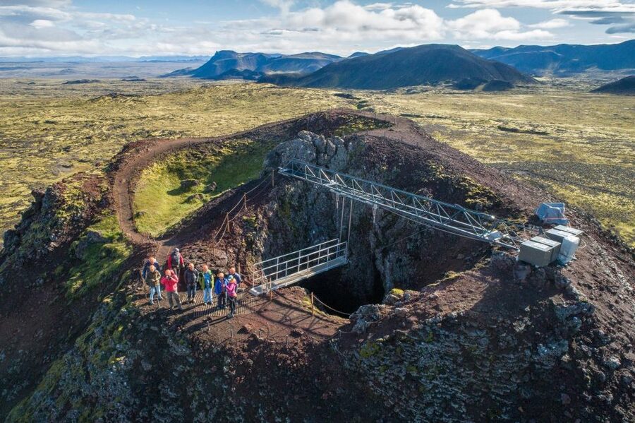 Reykjavik: Thrihnukagigur Volcano Guided Hiking Day Trip - Inside the magma chamber for up to one hour