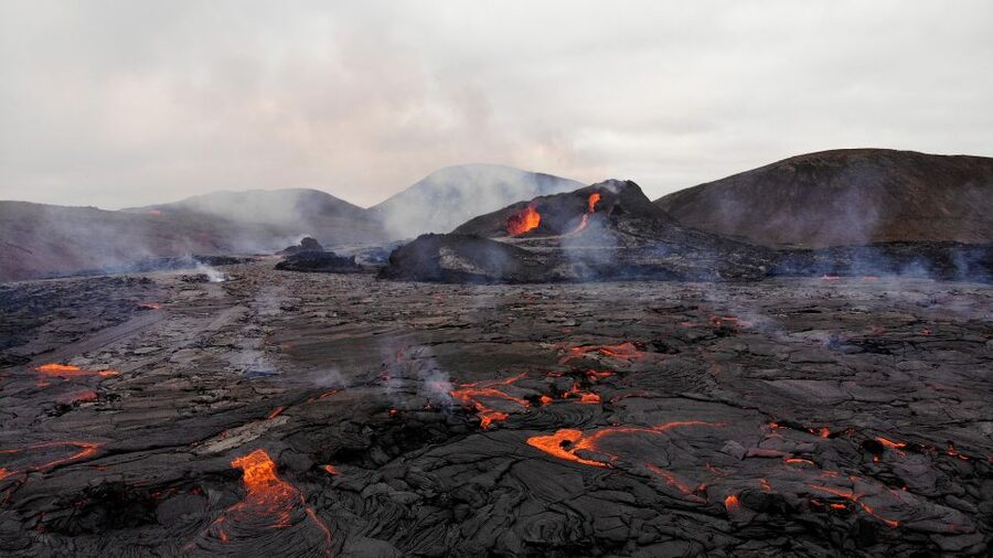 Reykjavík: Volcano Hike, Visit Grindavík and Blue Lagoon - Who will get the most from this $271 experience?