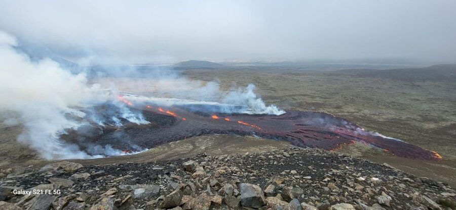 Reykjavík: Volcano Hike, Visit Grindavík and Blue Lagoon - What to pack for the volcano and lagoon