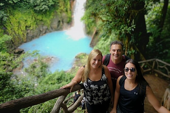 Rio Celeste Waterfall at Tenorio Volcano and Sloth Watching Tour From San Jose - Breakfast makes the early departure easier