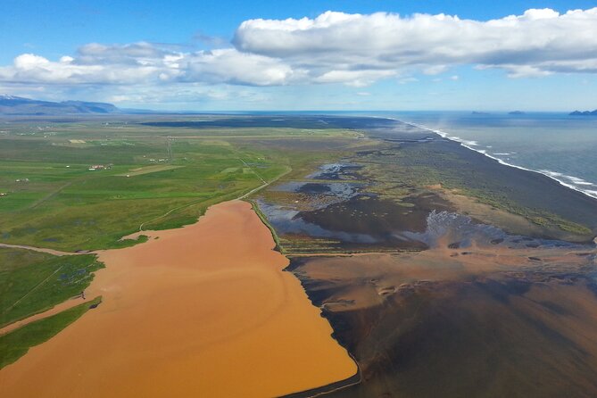 River-braids & Geothermal Private Photo Tour - The pilots and the feel of the flight