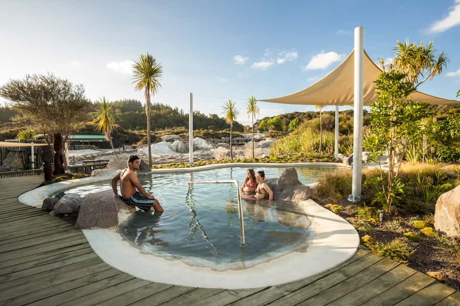 Rotorua: Hell's Gate Outdoor Mud Spa & Guided Walk - Choosing a guided walk or going on your own