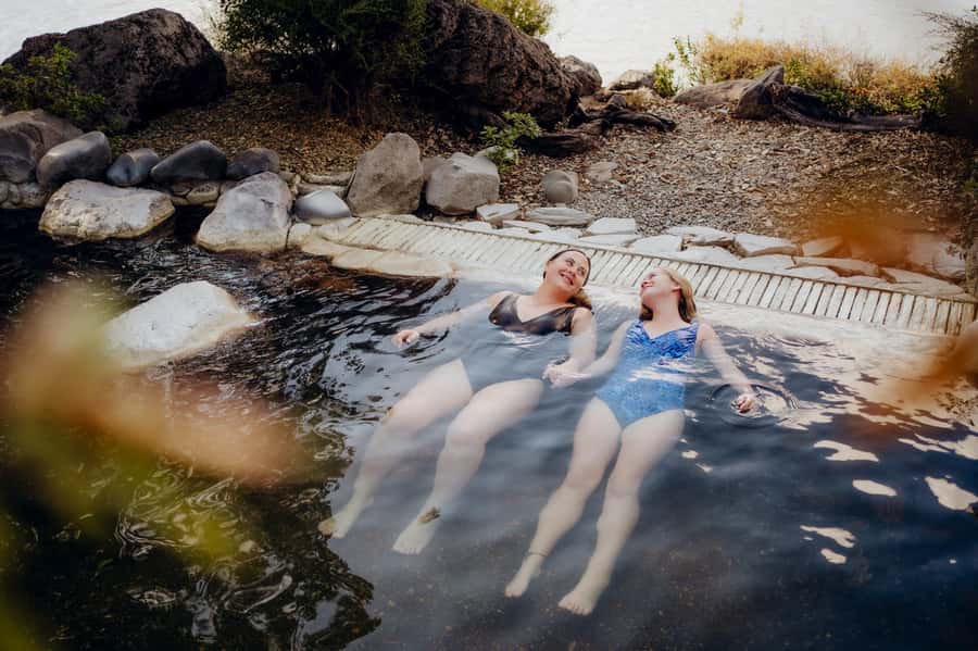 Rotorua Lake: Deluxe Lake Spa Geothermal Hot Spring Bathing - Cold plunge and heated recliners