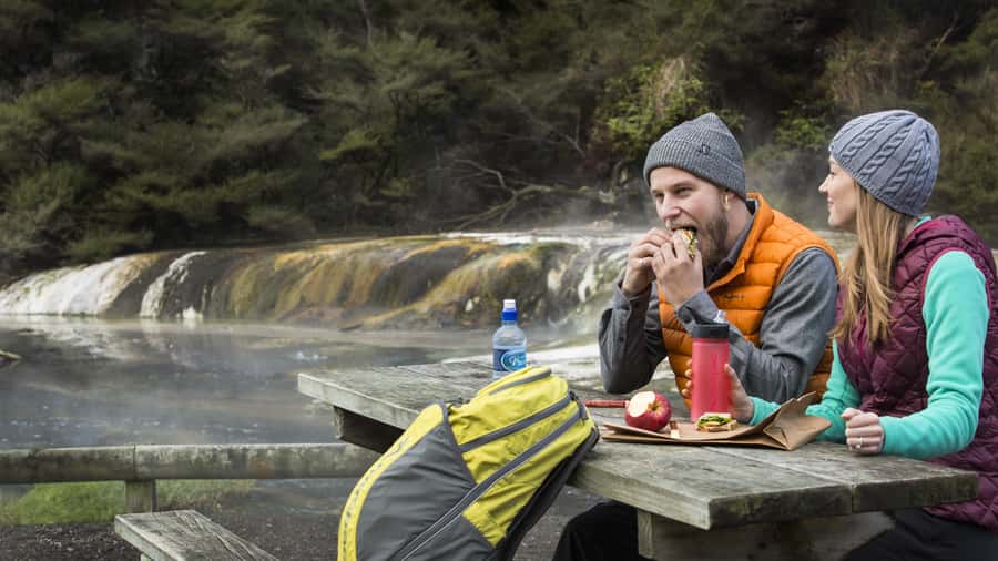 Rotorua: Waimangu Volcanic Valley Entry Ticket - Choosing between the short walk and the full hike