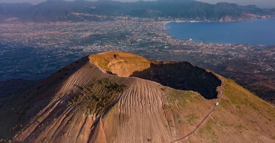 Round-Trip to Vesuvius National Park From Ercolano - Who should book this transfer
