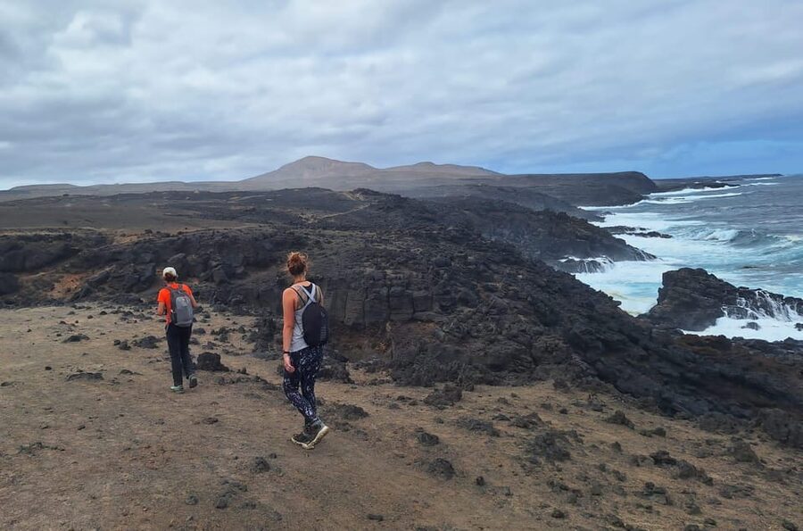 Route guided on the volcanic coast of Lanzarote. - Starting at Guatiza’s Cepsa station
