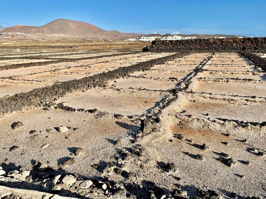 Route guided on the volcanic coast of Lanzarote. - Salt pans and Lanzarote’s working coast