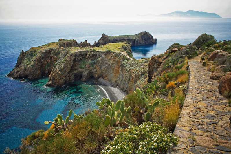 Salina Panarea Stromboli by night - FAQ