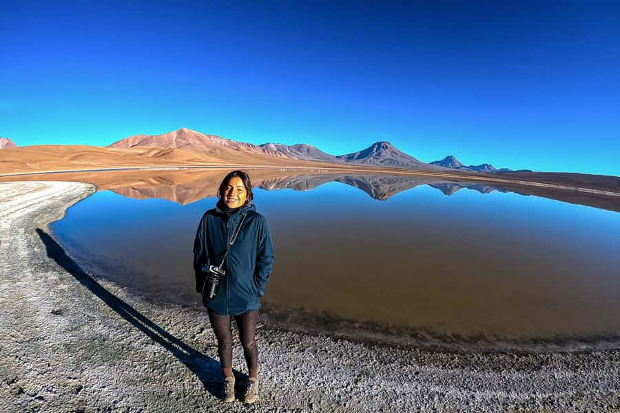 San Pedro de Atacama: Láscar Volcano Summit Hiking Day Trip - Guides, Safety, and Local Stories