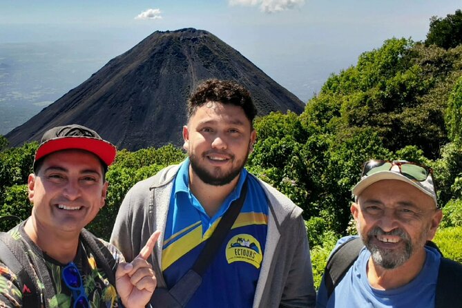 Santa Ana Volcano Hike with a Sulphur Lake and Coatepeque Lake - What the guiding arrangement means for you