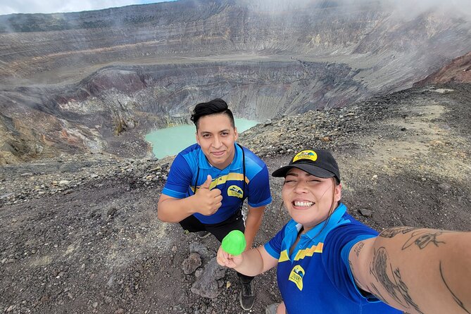 Santa Ana Volcano Hike with a Sulphur Lake and Coatepeque Lake - Who should book this volcano day?
