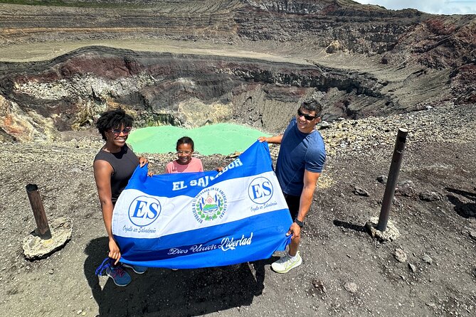 Santa Ana Volcano Tour: Beat the Crowds on an Early Morning Hike! - The early pickup and drive from La Libertad