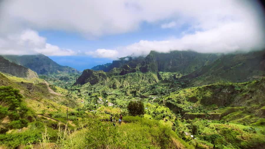 Santo Antão: Hiking Cova Volcano Crater to Ribeira Paúl - Who should book this hike?
