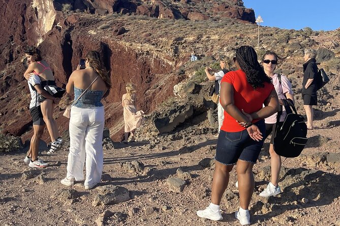 Santorini ATV Highlights Tour: Oia, Viewpoints & Volcanic Beaches - Oia: an hour among white houses and blue-domed views
