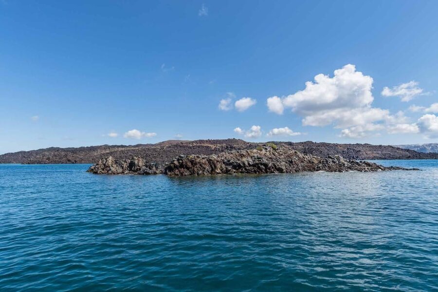 Santorini Port: 3 Hour Cruise to Volcano and Hot Springs - The optional Thirasia extension