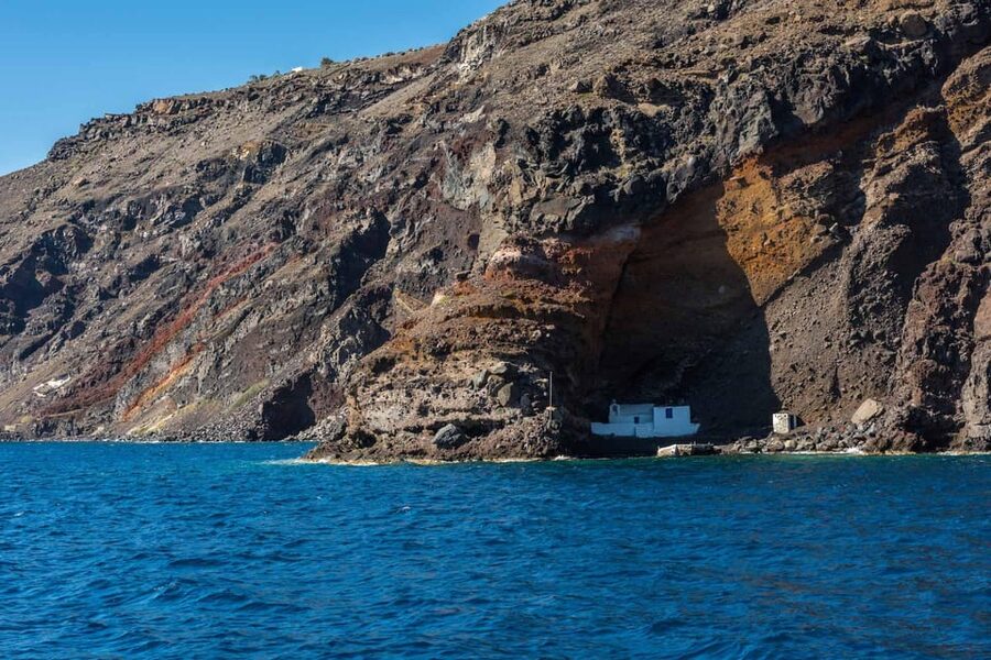Santorini Port: Cruise to Volcano, Hot Springs & Thirassia - The cruise at a glance