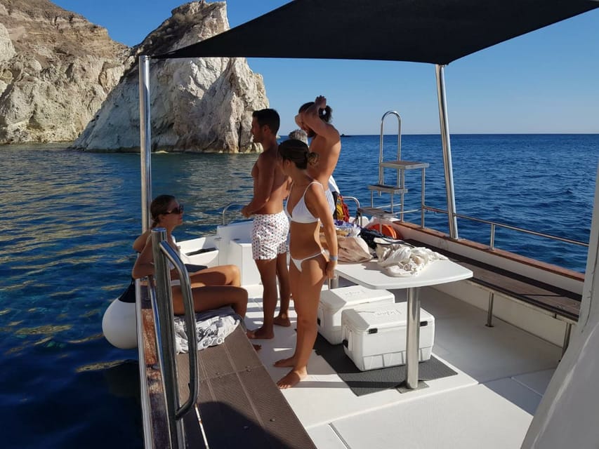 Santorini: Private Motorboat Cruise and Volcano Hike - Hiking Santorini Volcano for about an hour