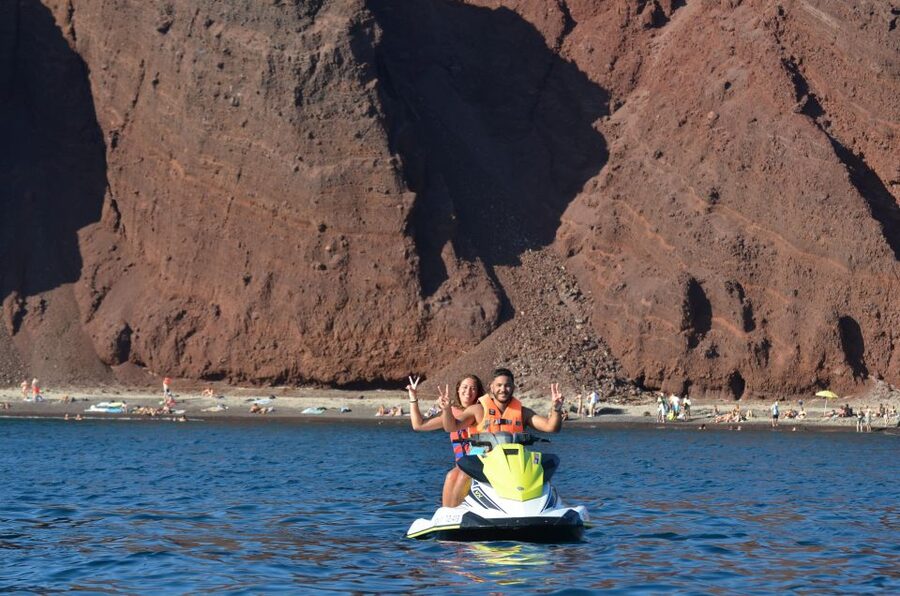 Santorini:Volcanic Beaches Cruise With Jet Ski - What the guide adds to the ride