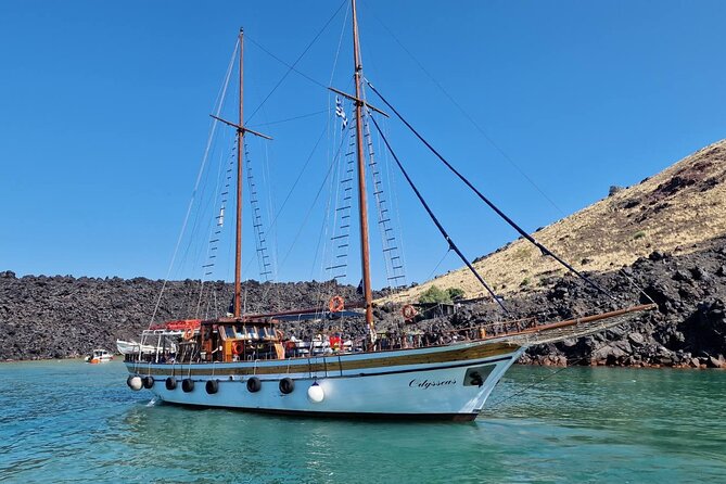 Santorini - Volcano and Hot springs - The short ride from Fira’s Old Port