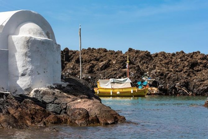 Santorini Volcano Tour - Palea Kameni and the short hot springs stop