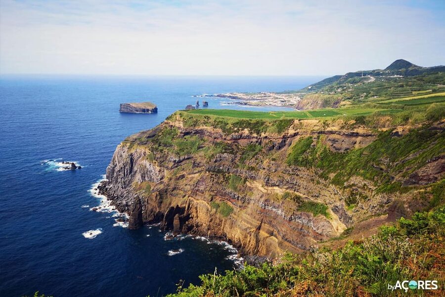 São Miguel Guided Tour to Volcano and Crater of Sete Cidades - Vista do Rei is the tour’s postcard moment