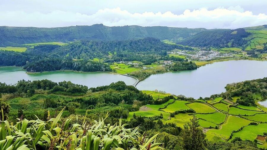 São Miguel Guided Tour to Volcano and Crater of Sete Cidades - Ponta do Escalvado ends the route above the western coast