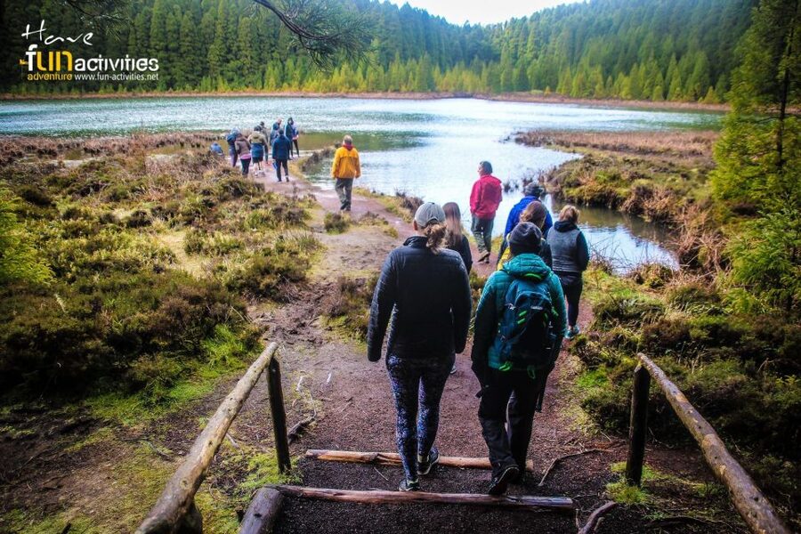 São Miguel: Sete Cidades and Crater Lakes Hike - The unusual waters of Ponta da Ferraria