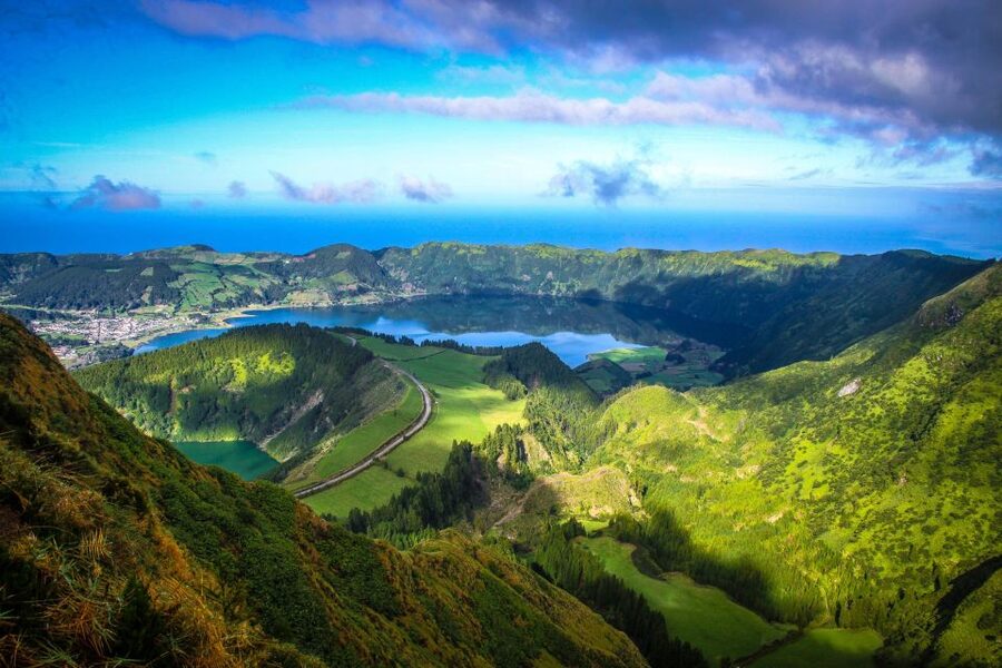 São Miguel: Sete Cidades and Crater Lakes Hike - Walking into São Miguel’s volcanic interior
