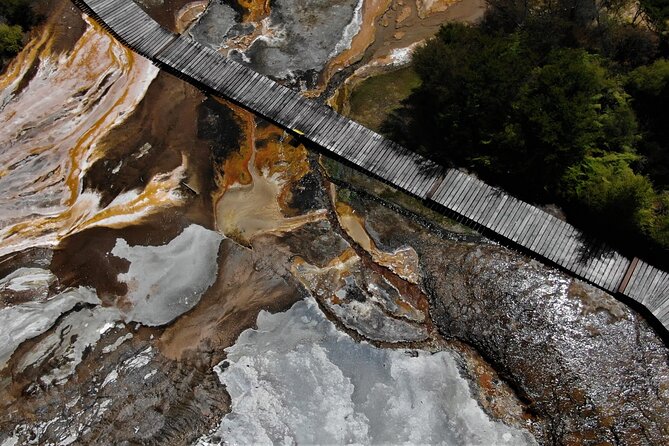 Self-Guided Geothermal Tour in Orakei Korako - Weather, clothing, and comfort