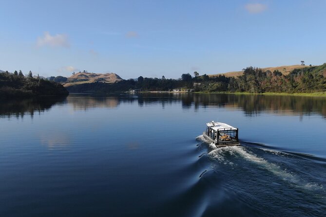 Self-Guided Geothermal Tour in Orakei Korako - A self-guided route with room to stop