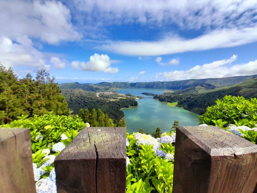 Sete Cidades: 4 Hours Shore Excursion Volcano Crater Tour - Cerrado das Freiras and the View on the Way Down