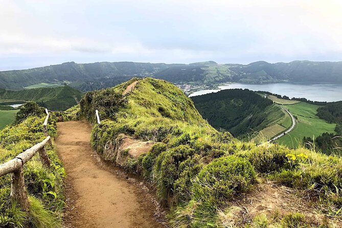 Shore Excursions to the volcano and crater of Lagoa das Sete Cidades - Cerrado das Freiras From Below