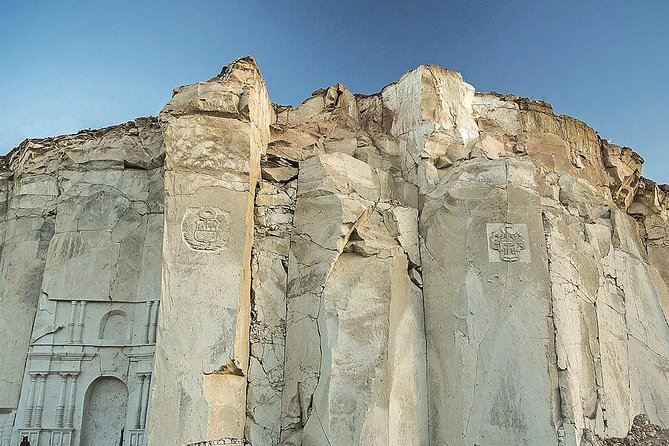 Sillar Route in Arequipa and viewpoint of the Volcanoes - The second quarry and the story of a hard trade