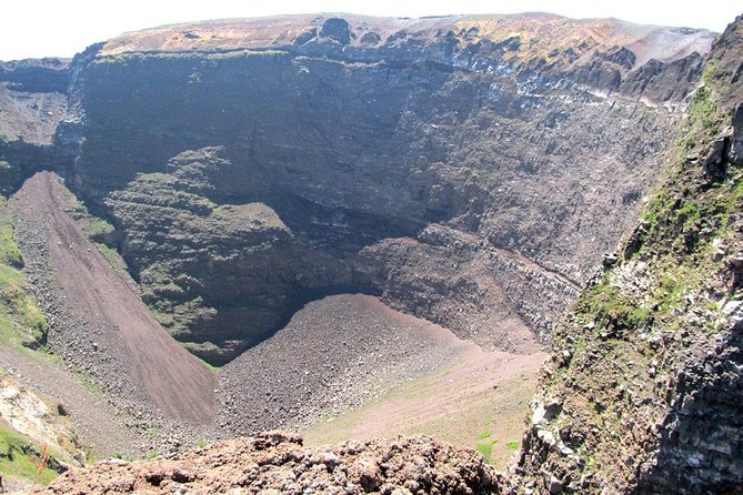 Skip-the-Line Pompeii & Volcano Vesuvius Day Tour w Hotel or Port Pickup - A private minivan keeps the day moving