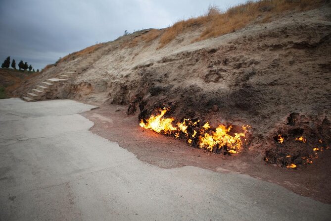 Small-Group Day Trip to Gobustan, Mud Volcanoes, Ateshgah & Yanar Dagh - Key points at a glance
