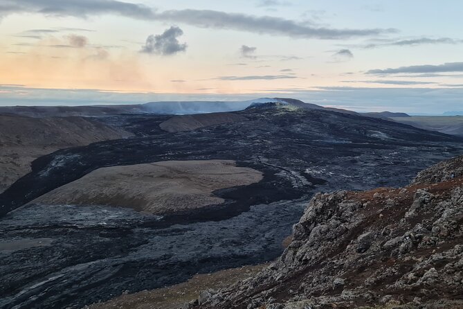Small Group Volcano Hike with a Professional Geologist - The hike to the crater viewpoint