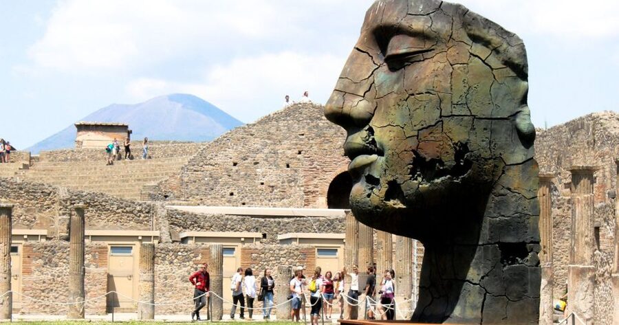 Sorrento: Pompeii and Vesuvius Day Trip with Entry and Lunch - Climbing toward the crater at 1,000 meters