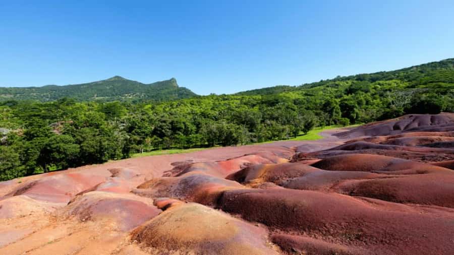 Southern Mauritius: Volcanoes & Coloured Earth - What this eight-hour route is trying to show you