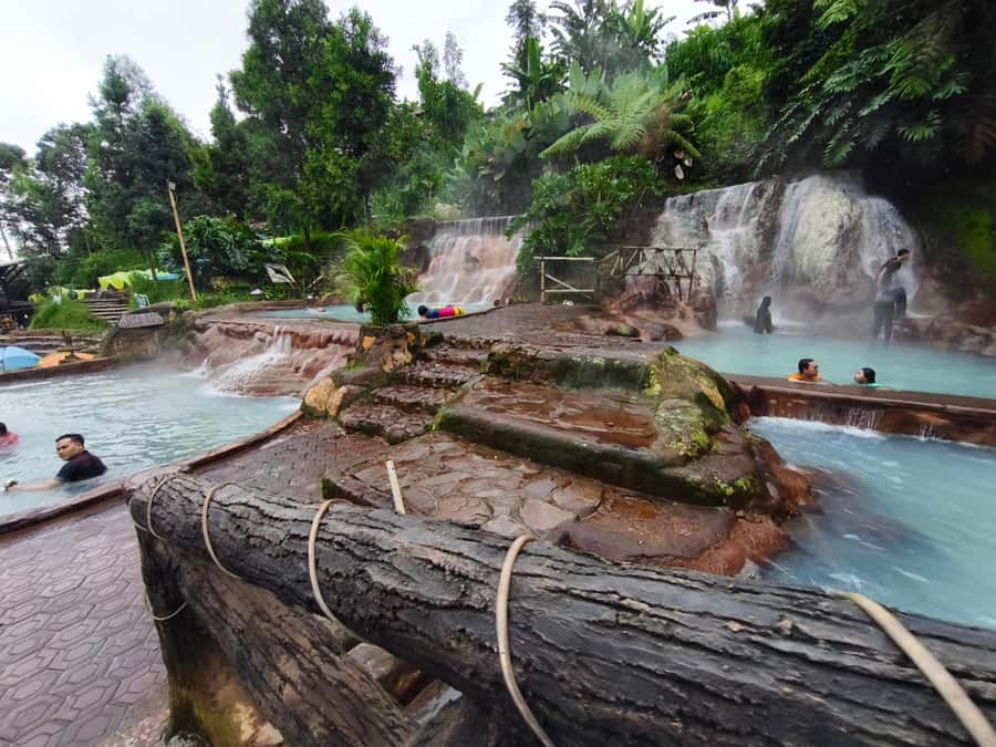 Start 10am Bandung Group Tour Volcano, Waterfalls, Hotspring - Why this Bandung day trip works