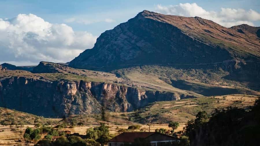 Sucre: 2 days trek in Inca Trails and the Crater de Maragua - Devil’s Throat and the first night