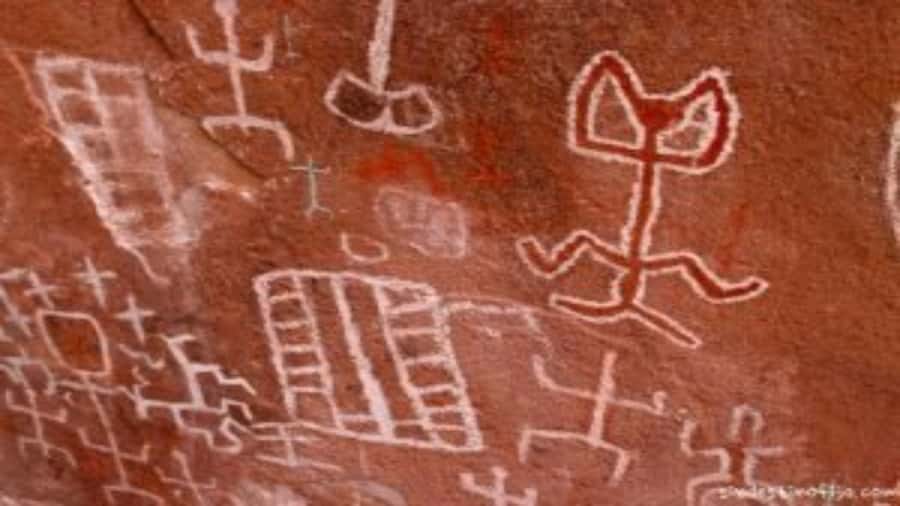 Sucre: Sunrise, the Crater de Maragua and old Cave Paintings - Pumamachay and Incamachay rock paintings