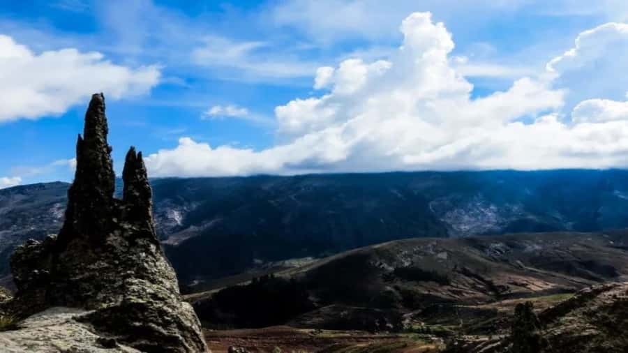 Sucre: Sunrise, the Crater de Maragua and old Cave Paintings - Devil’s Throat and the crater viewpoint