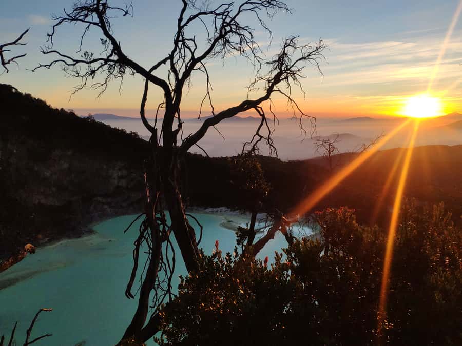 Sunrise Sunan Ibu,Kawah Putih,Volcano,Tea factory,Hot spring - Five Good Reasons to Consider This Day Trip